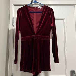 New with tags velvet red Tobi romper